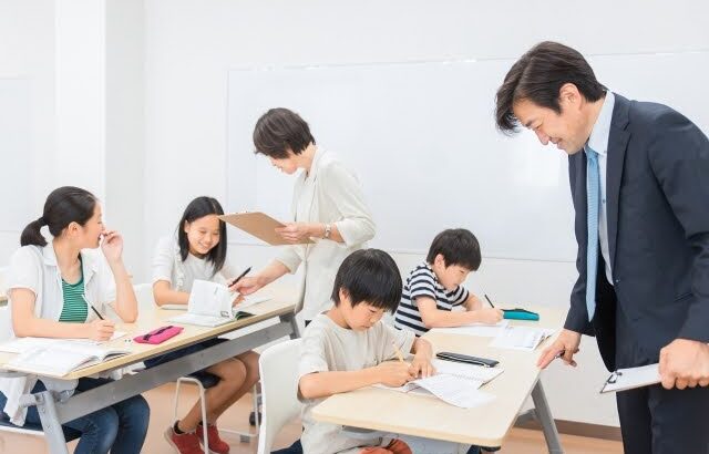 フリースクールとは？種類や費用、通うメリット・デメリットを解説