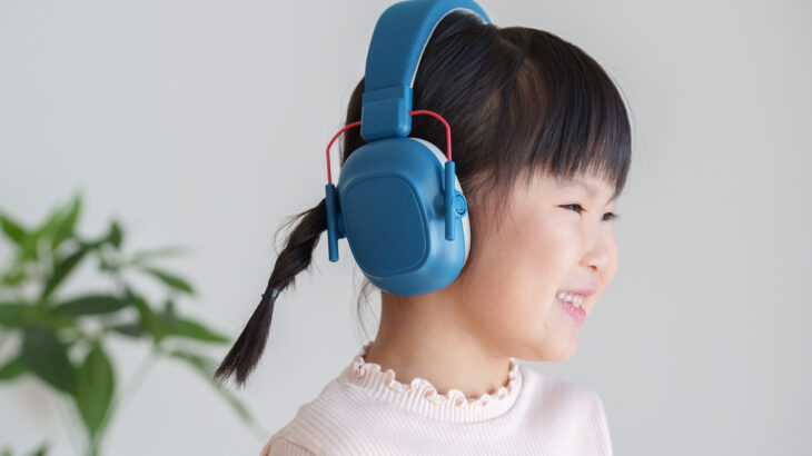 発達障害の聴覚過敏にはイヤーマフ（耳当て型の防音保護具）が有効｜効果や選び方を解説