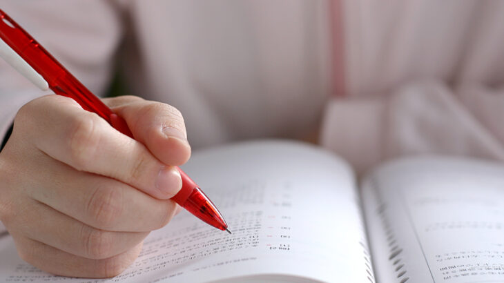 第38回介護福祉士国家試験、合格率70.1％に低下〜外国人受験者の増加が影響〜